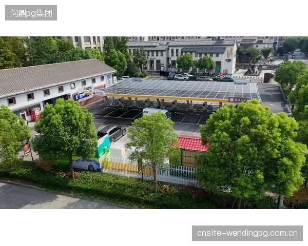 奠定绿色场馆的最后基石：分布式UPS与光储充一体化融合，成为实现碳中和与PUE双优的关键